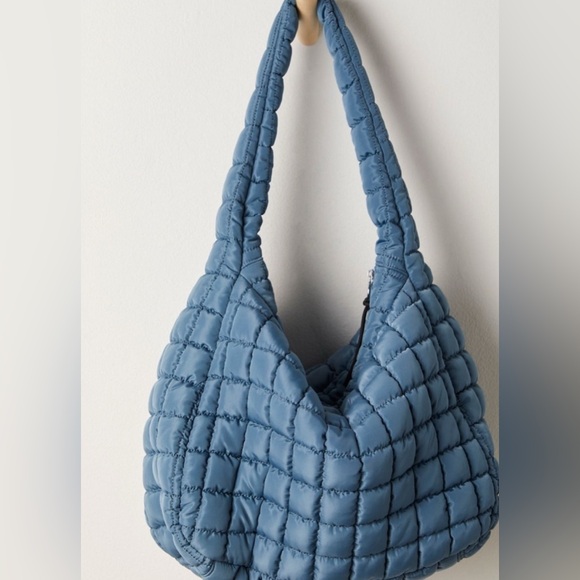 Free People Movement Quilted Carryall Bag. NWT.  Skyline - Picture 1 of 10